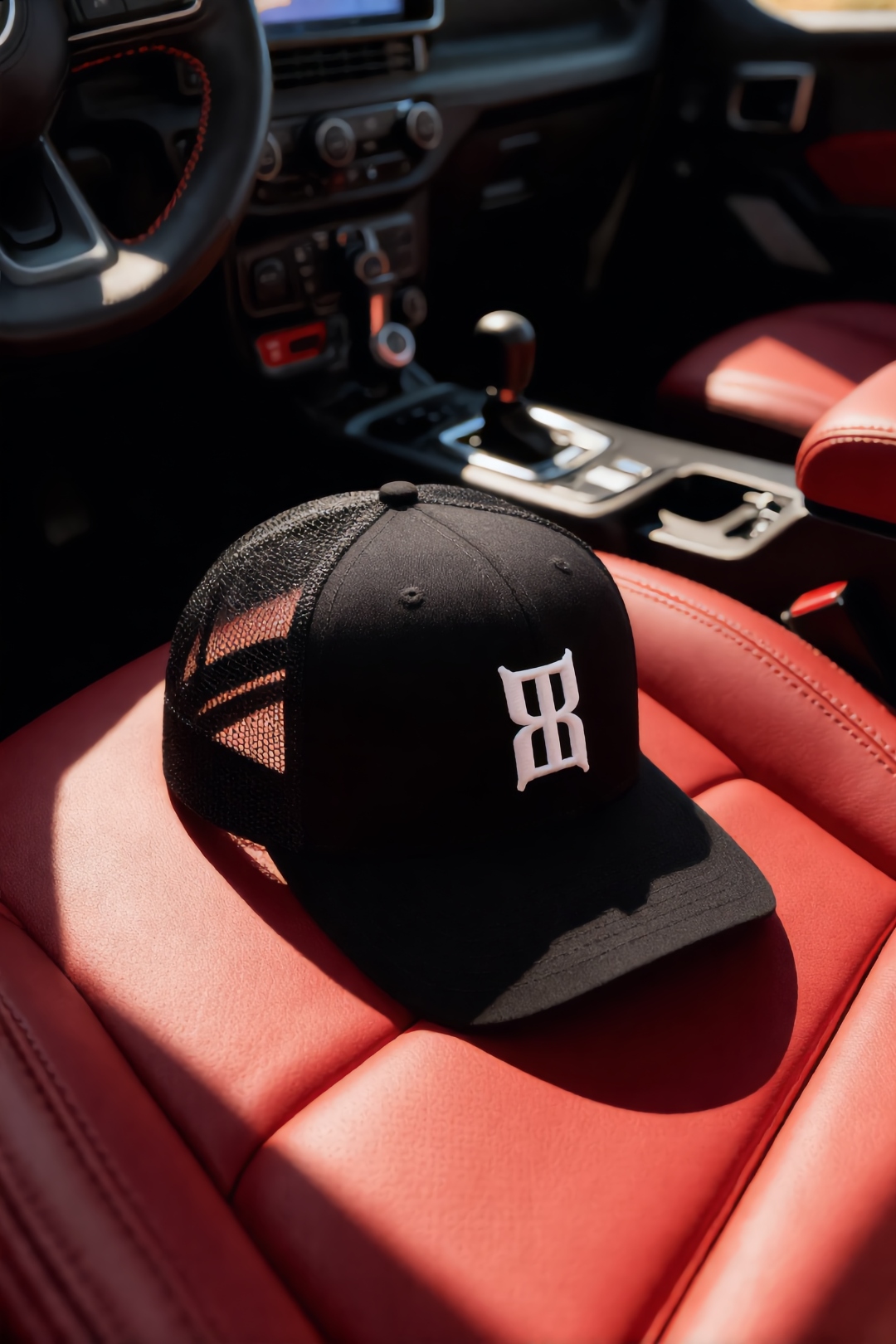 BEX Black Steel Cap (BBSH) - structured black snapback on red leather